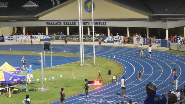 Boys 3A3 4x400 Heat 1