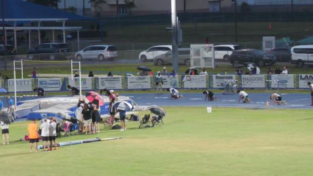 Boys 4A3 200m Heat 1
