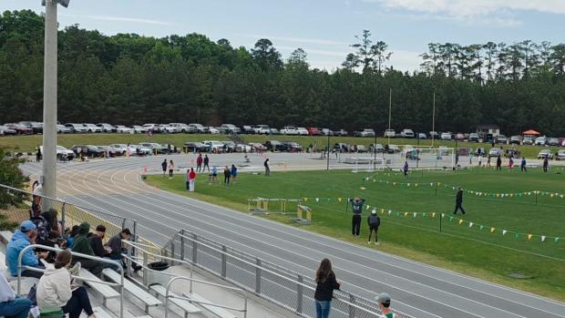 Girls 200 Finals Section 3