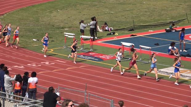 Girls 1600 Finals Section 1