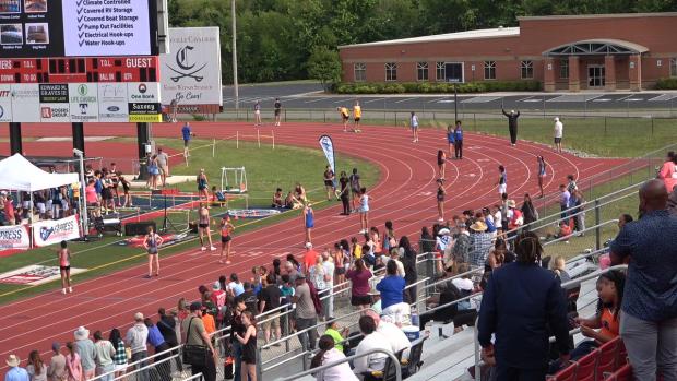 Girls 4x400 Relay Finals Section 2