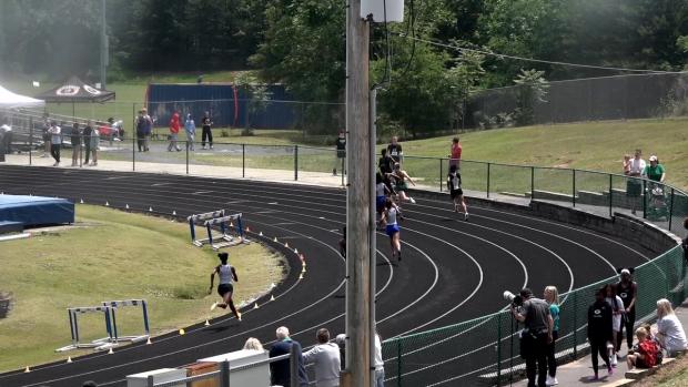 Girls 400 Finals Section 3