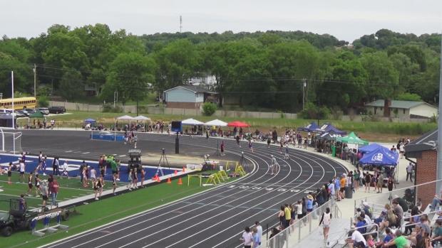 Girls 400 Finals Section 1