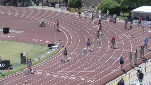 3A Girls 4x200 Relay Finals Section 1
