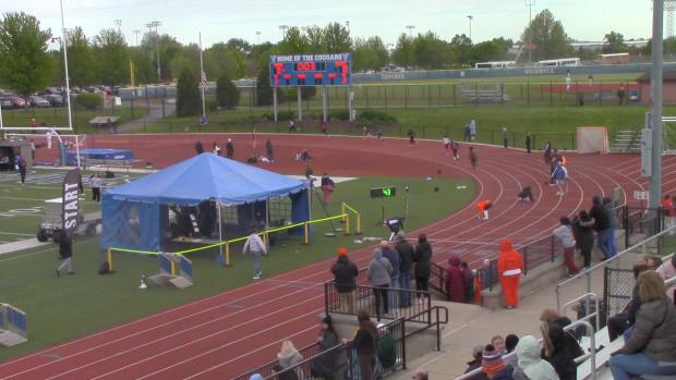 Girls 4x100 relay, sec 2