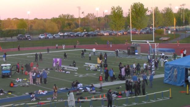 Girls 4x400 relay, sec 2