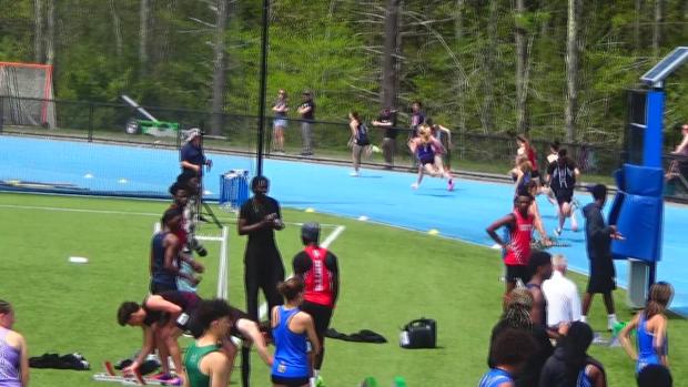 Girls 200 Finals Section 3