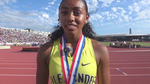 Cristina Garcia earns bronze in 6A 100h