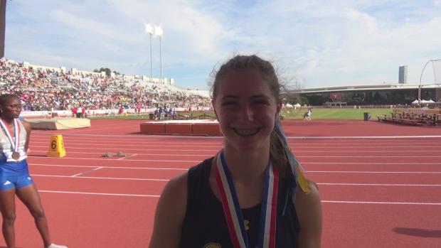 Adelaide Wortman takes gold in 5A 800m