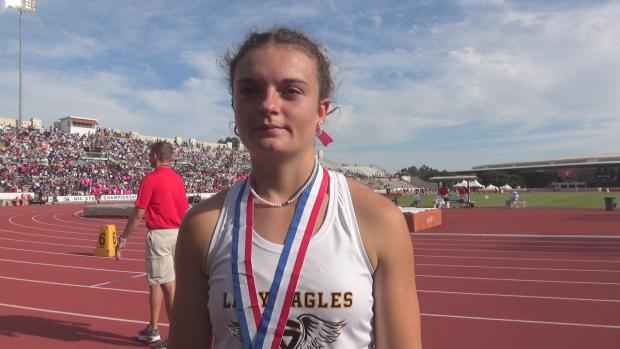 Rylie Hillis earns bronze in 2A 800m