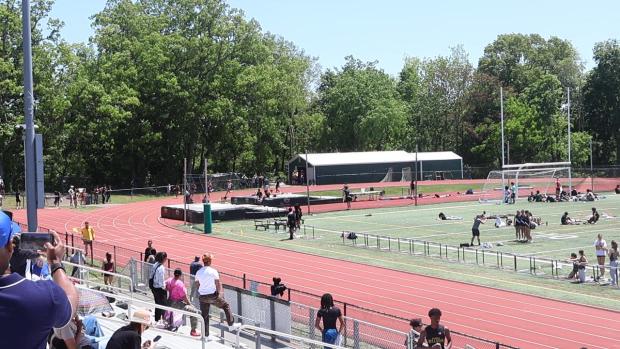 Group 4 Girls 200 Finals Section 3
