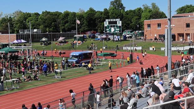 Group 4 Girls 400 Finals Section 5