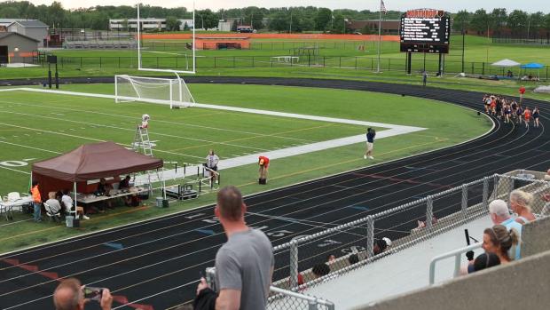 Girls 3200 Finals Section 1