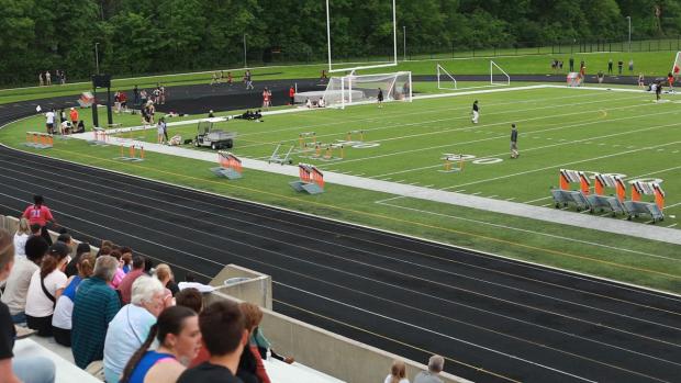 Girls 200 Finals Section 1