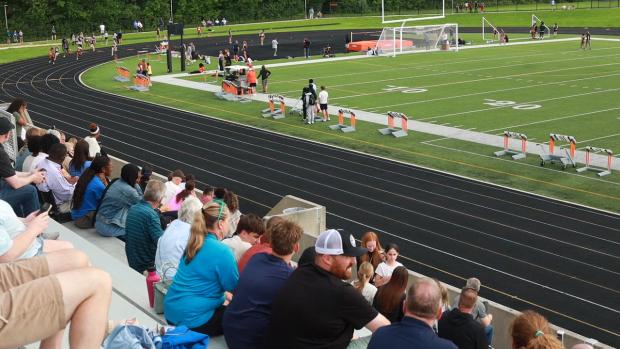 Girls 200 Prelims Heat 2