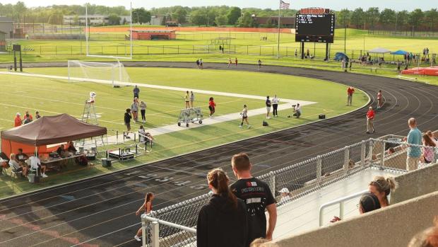 Girls 400 Finals Section 1