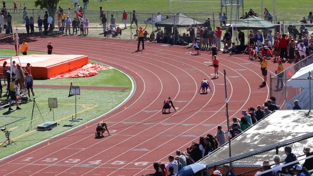 Group 3 Girls 400 Finals Section 1