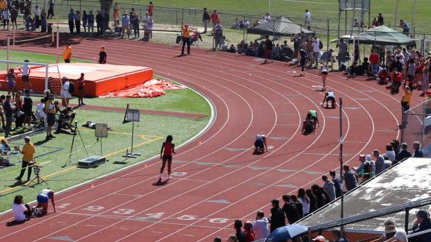 Group 3 Girls 400 Finals Section 3