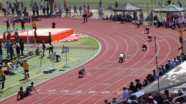 Group 3 Girls 400 Finals Section 5