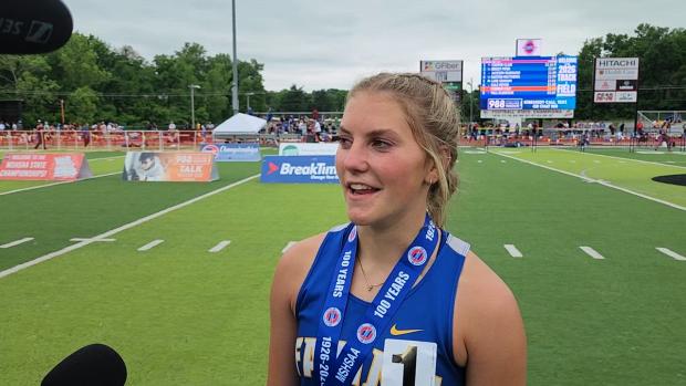 Fatima Jr Brie Massman Goes B2B,Wins C3 800 w 4.8Sec PR 2:14