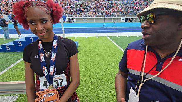 3A LJ champ Jaeda Benford schools them all.mp4
