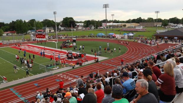 Girls 1600 Finals Section 1
