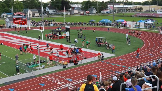 Girls 3200 Finals Section 1