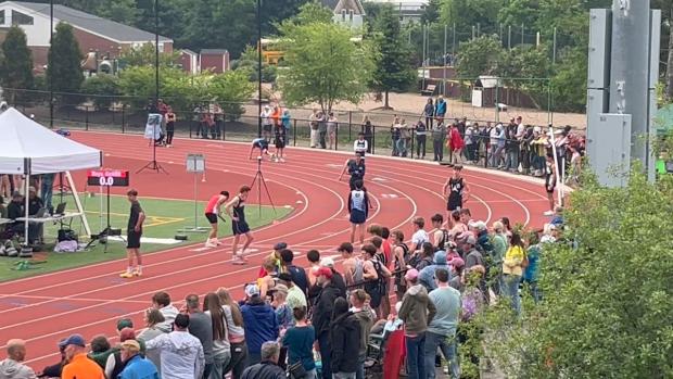 High School Boy's 4x400m Relay Heat 3