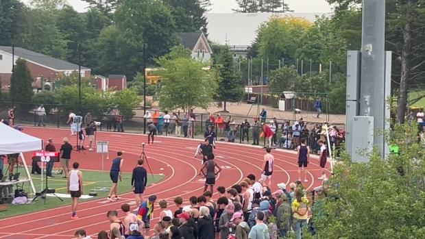 High School Boy's 4x400m Relay Heat 4