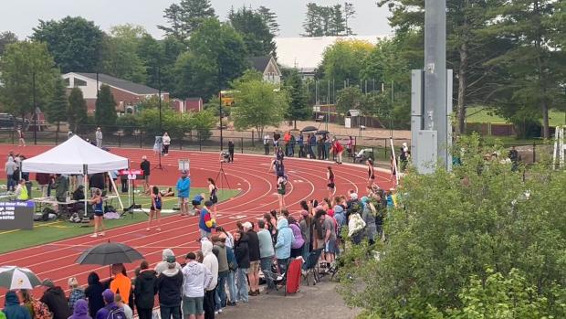 High School Girl's 4x400m Relay Heat 3