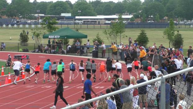 Mixed 1600 Finals Section 1
