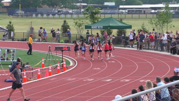 Varsity Girls 800 Finals Section 1