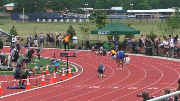 Varsity Boys 400 Finals Section 1