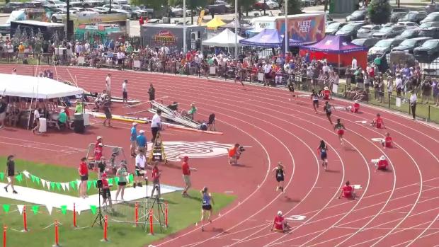 Division 1 Girls 400 Finals Section 1