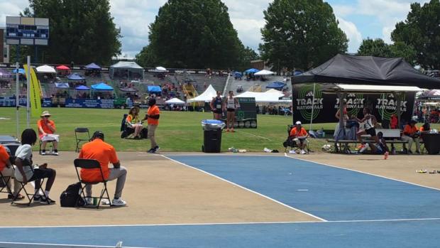 Charlotte Green wins middle school girls HJ