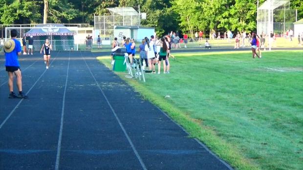 BE RELAYS GIRLS FRESHMAN RACE