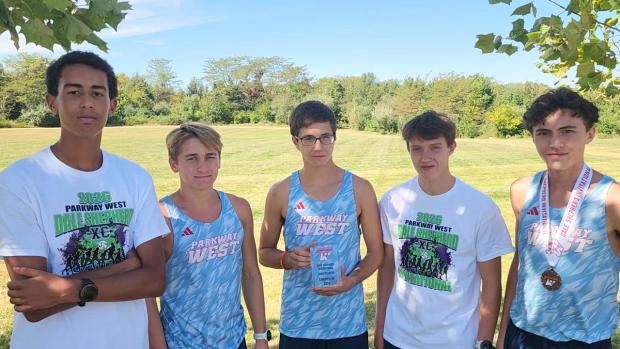 Parkway West Senior Top 5 Go 3-4-8-9-12 for W with 36 pts